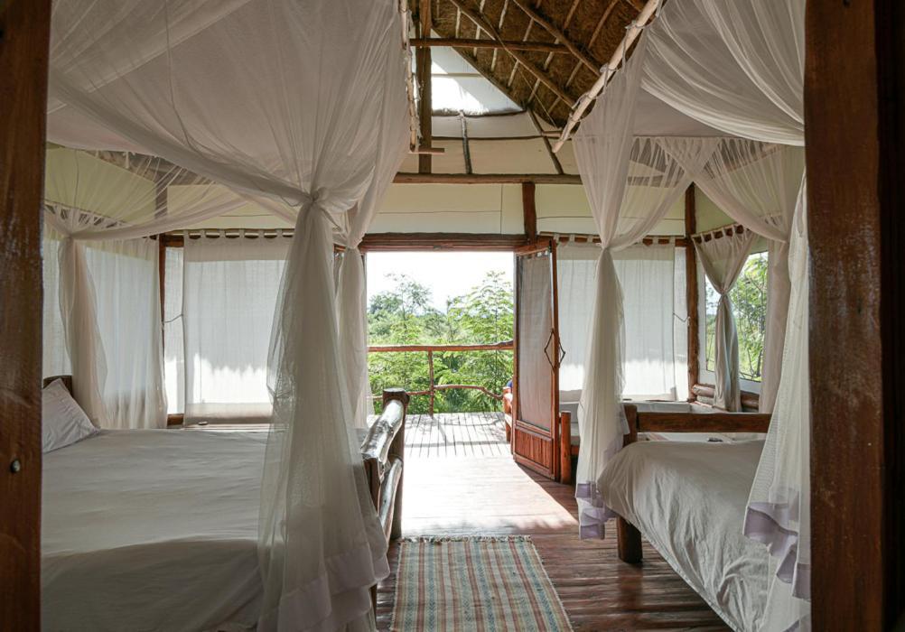 Отель Kazinga Wilderness Safari Camp Касесе Экстерьер фото