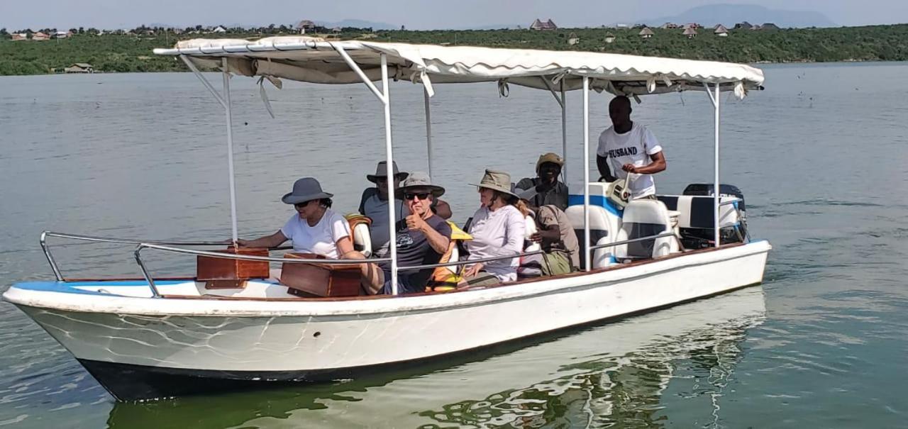 Отель Kazinga Wilderness Safari Camp Касесе Экстерьер фото